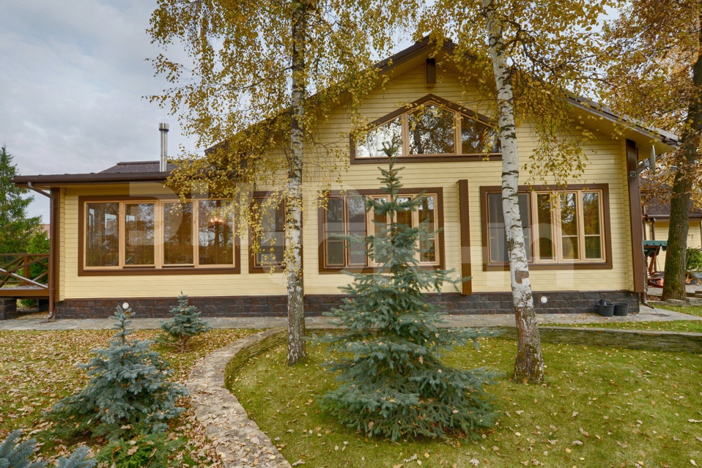 Деревянные окна для дачи в Бронницах